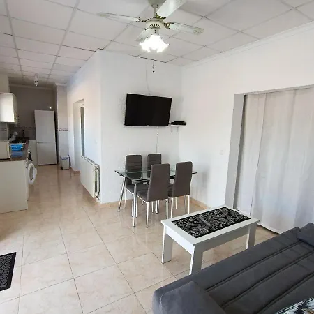 Noemi, Con Piscina Privada